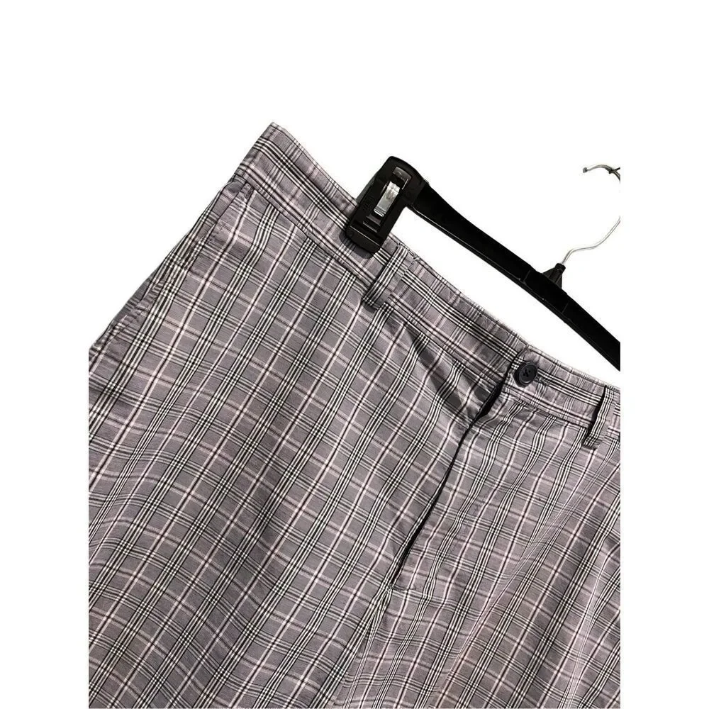 Banana Republic gray and blue plaid cotton chino shorts - 34